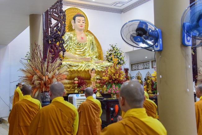 Pratimoksa commandment rite